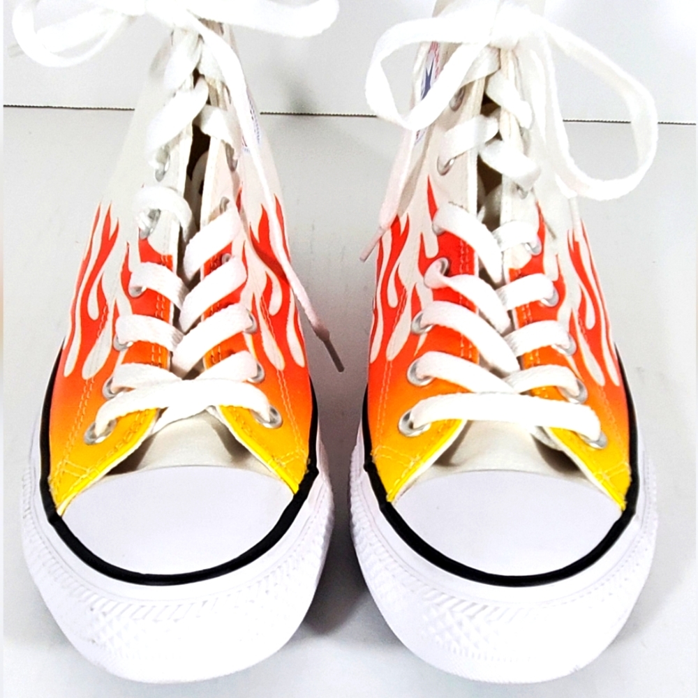 Converse Chuck Taylor - Picture 1 of 8